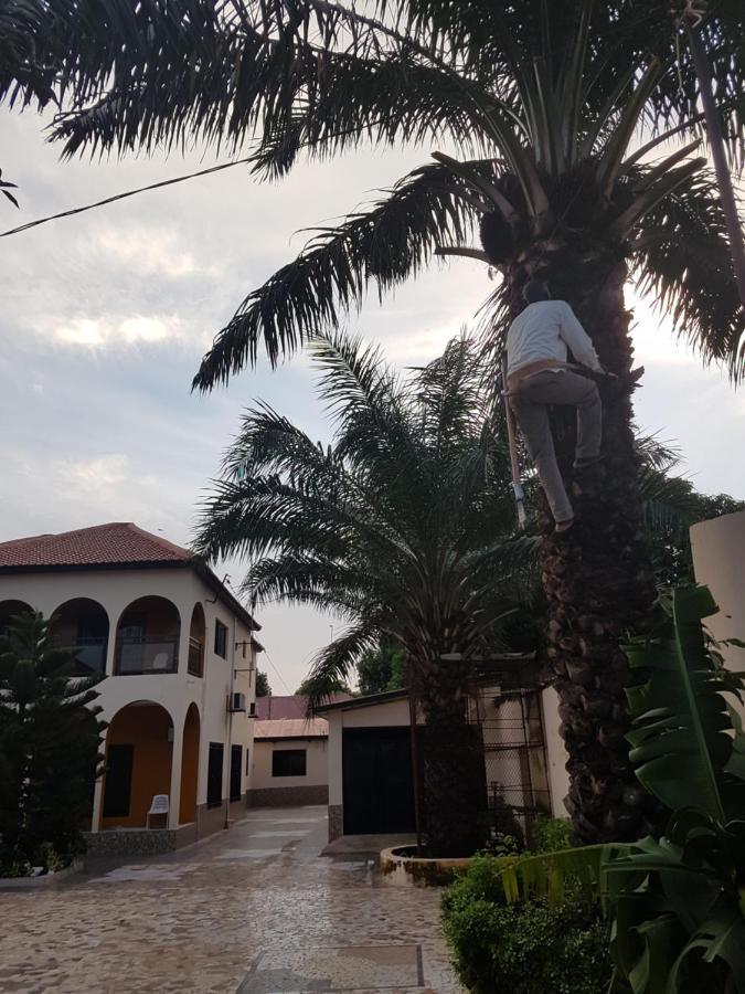 London Innn Gambia Brufut Exterior foto